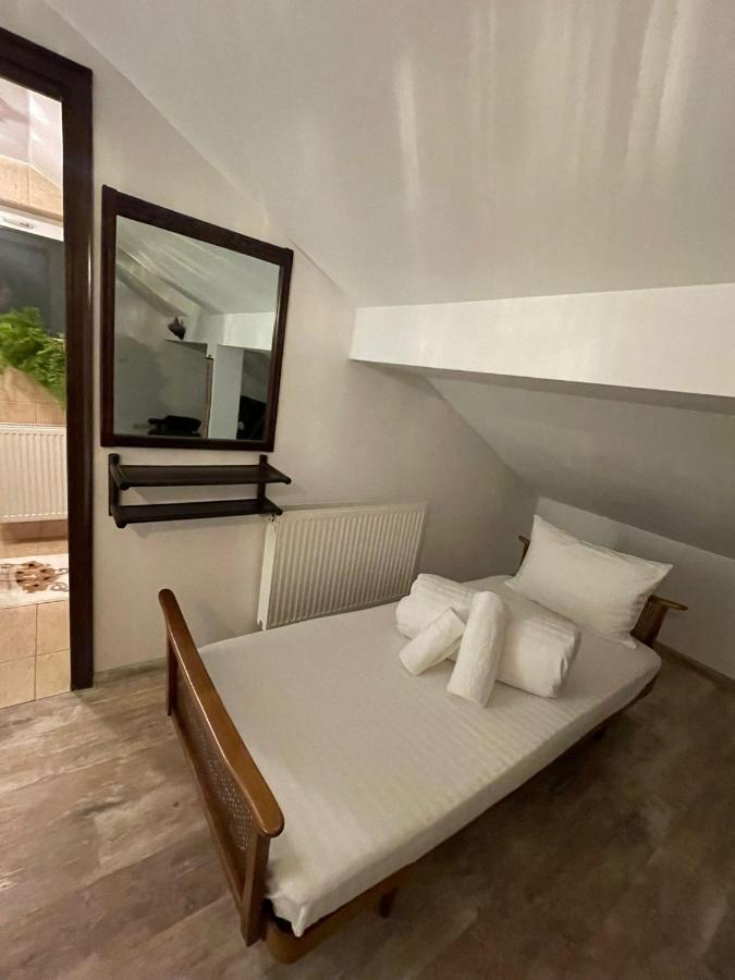דירות אלבה לוליה Apartament Yannis מראה חיצוני תמונה