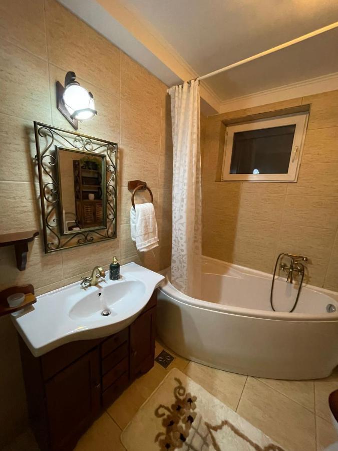 דירות אלבה לוליה Apartament Yannis מראה חיצוני תמונה