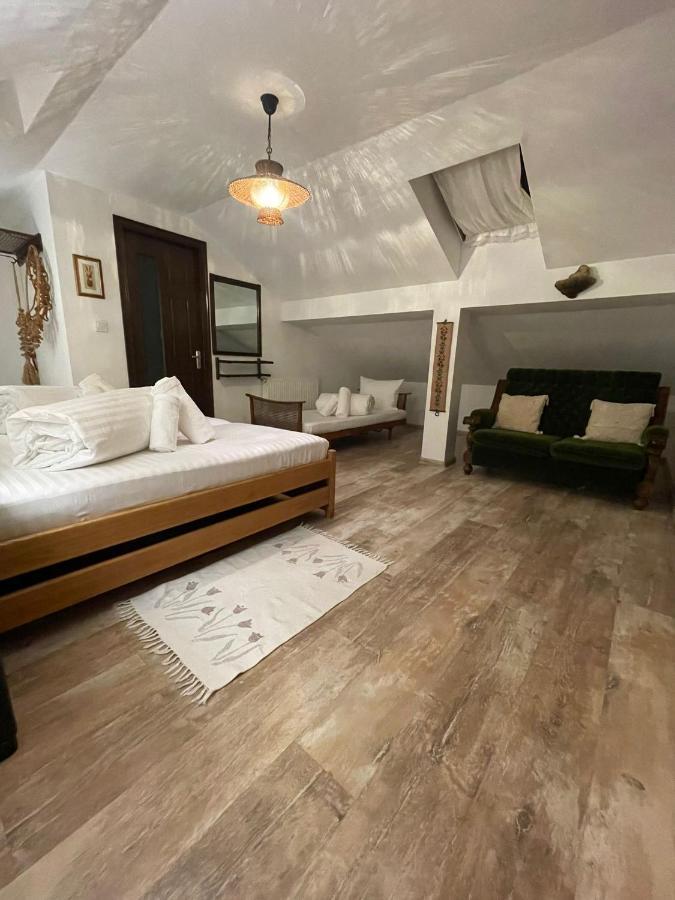 דירות אלבה לוליה Apartament Yannis מראה חיצוני תמונה